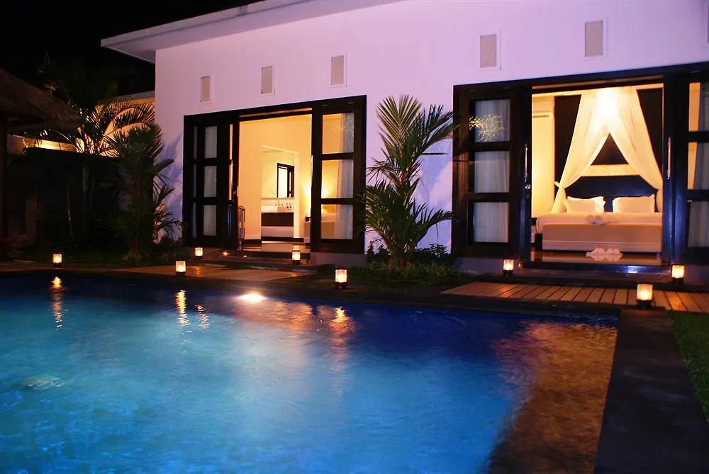 La Villais Kamojang Hotel Seminyak Resort